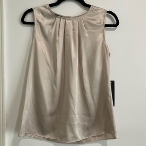 Jones New York sleeveless top in beige. Beautiful color. Size 4